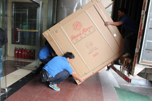 伊州钢琴贵重工艺品无忧运